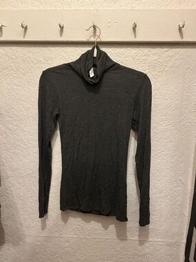 Loveappella Charcoal Gray Long Sleeve Turtleneck Tee